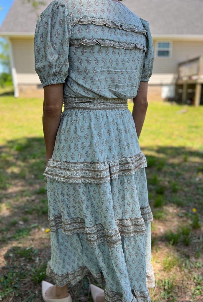 Vintage Floral Print Set (Blouse and Skirt)