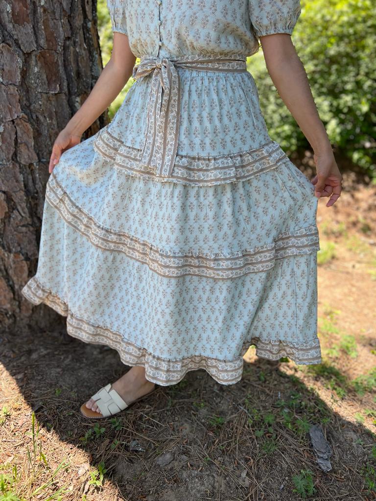 Vintage Floral Print Set (Blouse and Skirt)